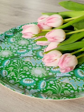 Springtime bloom tray